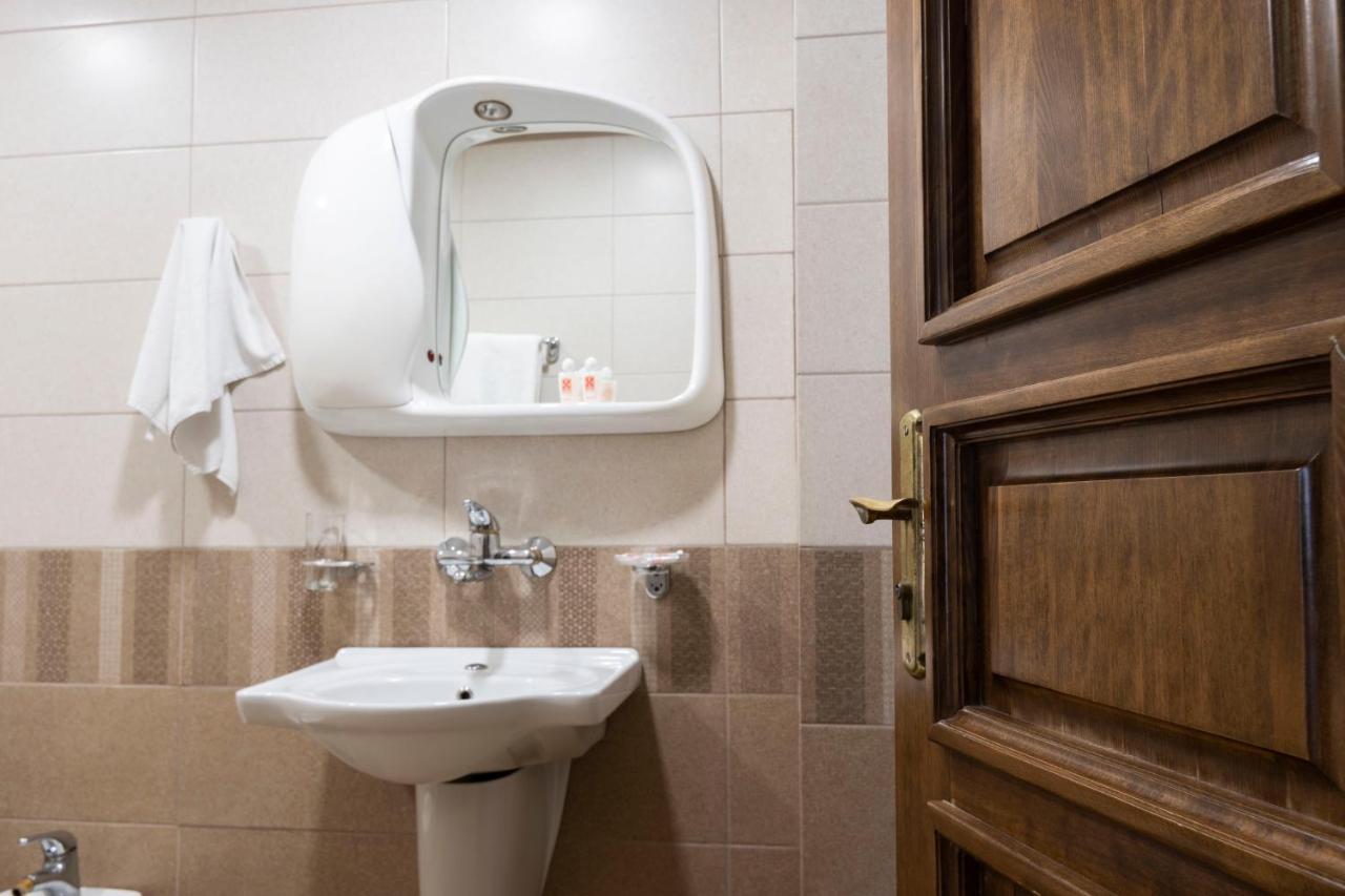 Hotel Slaviani Dimitrovgrad  Esterno foto