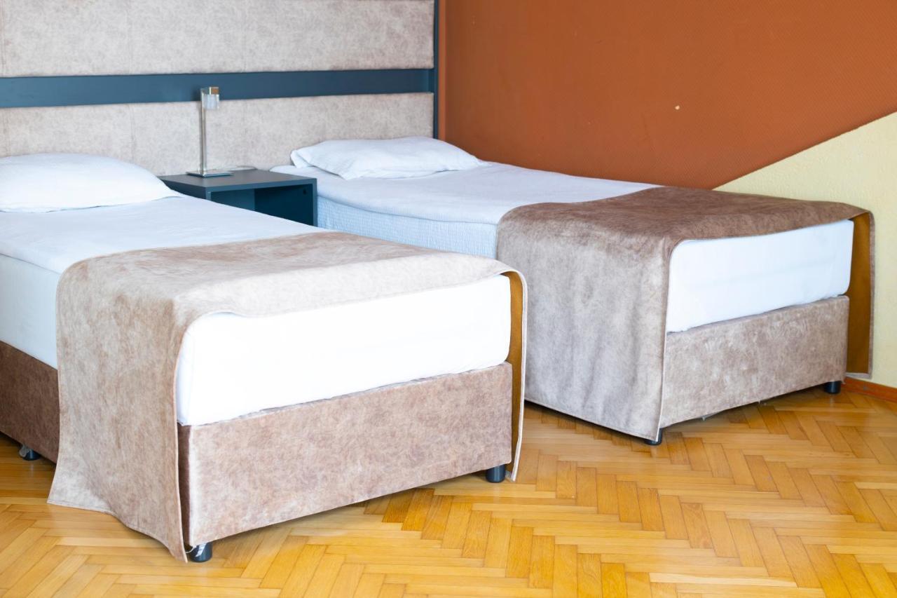 Hotel Slaviani Dimitrovgrad  Esterno foto